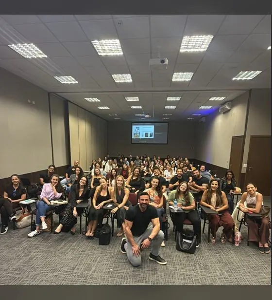 Dr. Felipe Donatto em palestra
